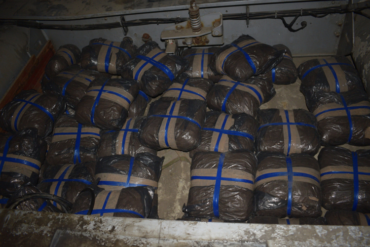 Mintegy 140 millió forintnyi marihuánát akart átcsempészni a határon