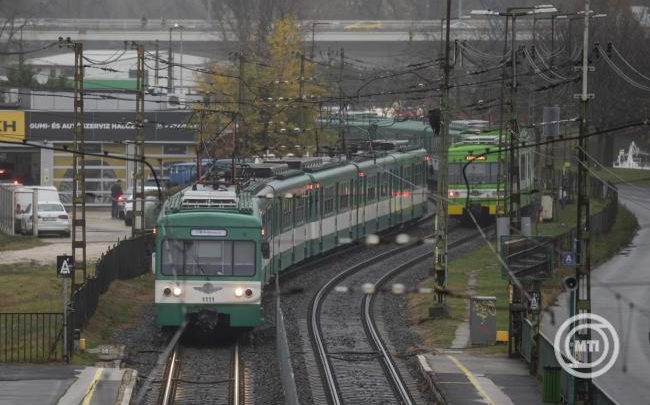 A MÁV azzal büszkélkedik, hogy az utolsó 60 éves HÉV-et is leselejtezte