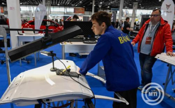 11 százalékkal nőtt a minimálbér, 7 százalékkal a garantált bérminimum